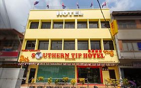 Southern Tip Hotel - City & 100M Walk To Mcdonald'S & Free Dobi